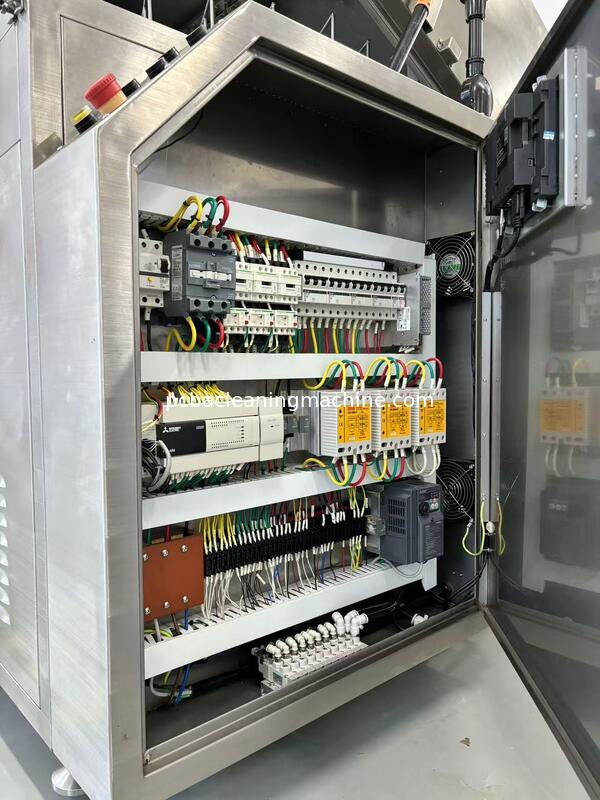 Pallet Clean Pallet Cleaning Machine Featuring PLC Control With Touchscreen Interface And Acid Base Chemical Cleaning Agent For Maintenance