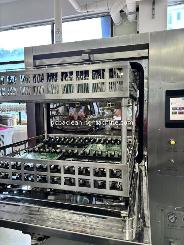 Verwijder de vlekken op PCBA met behulp van een chemisch reinigingsmiddel SME-5600T hoofdtoepassing Auto-elektronica PCBA Militaire PCBA Luchtvaart PCBA Telecom PCBA Medisch apparaat PCBA Digitale meters PCBA MachineFeatu