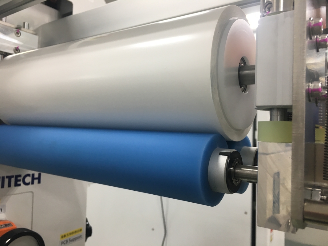 Witte kleur 300 mm PCB Clean Antistatic Adhesive Paper Roll PCB Inline Surface Cleaning Machine Paper Roll