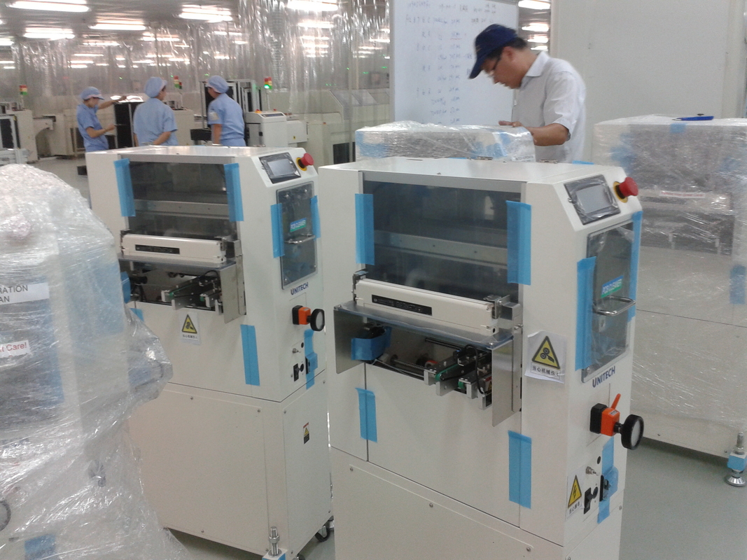 ESD Zelfklevende Schoonmakende Machine 300mm van PCB de Witte Kleur van Breedtesmt